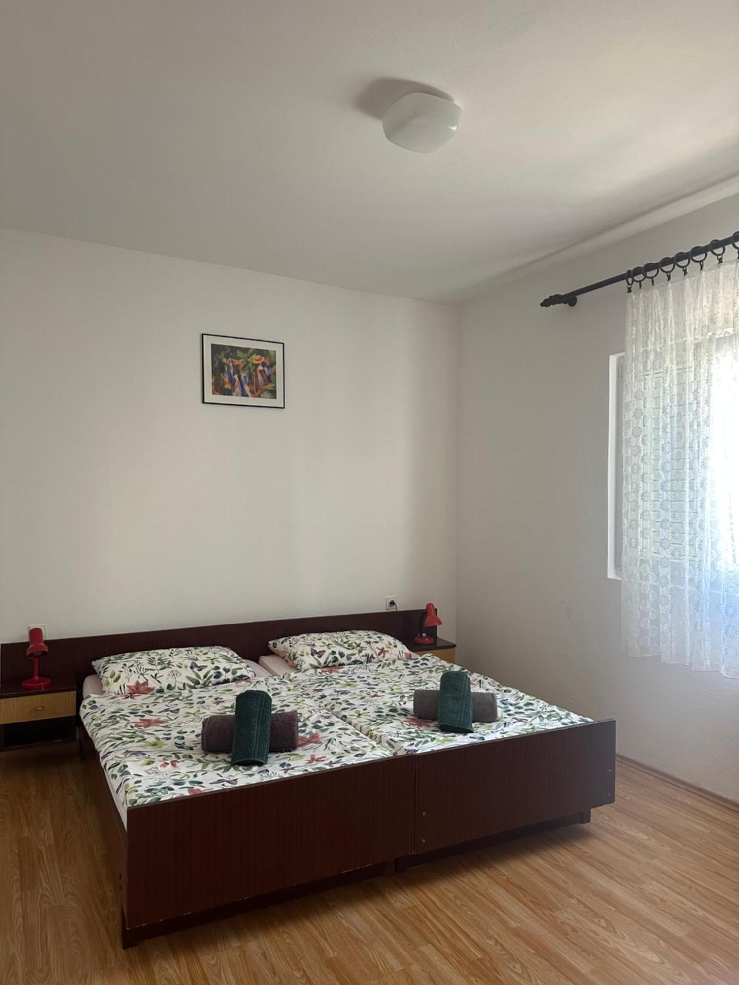 Apartmani Marko Novalja Exterior foto