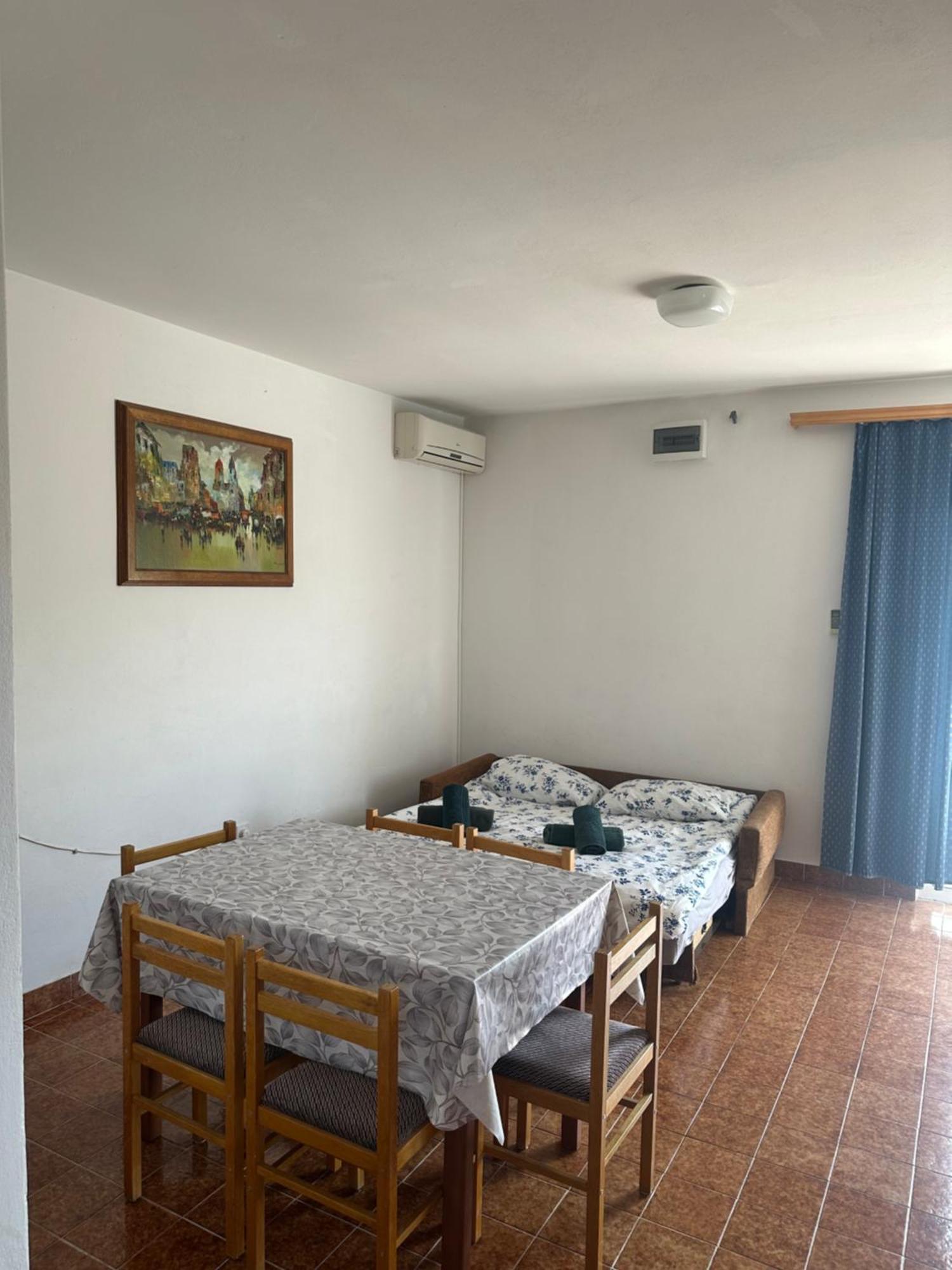 Apartmani Marko Novalja Exterior foto